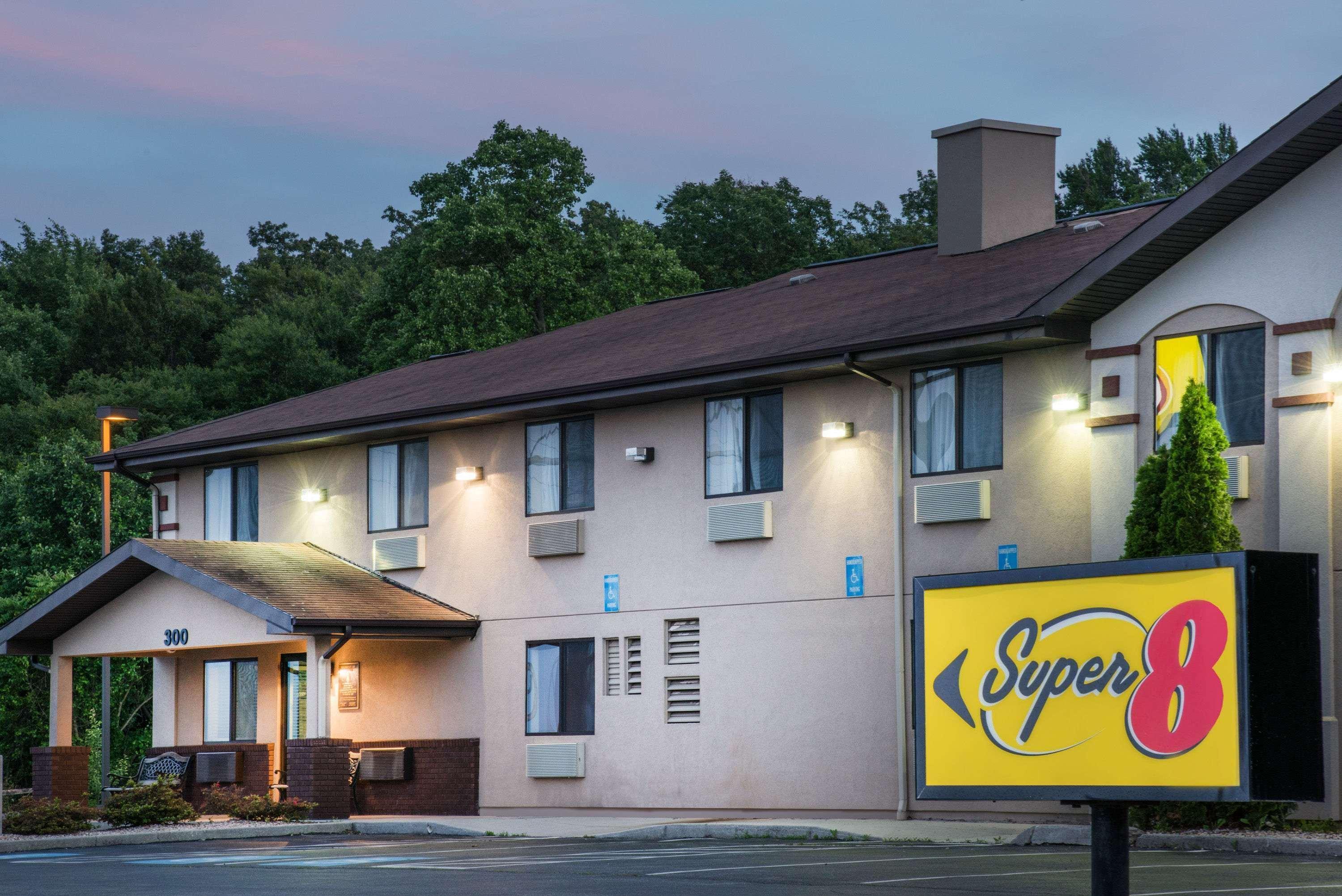 Super 8 By Wyndham Thurmont Exterior photo
