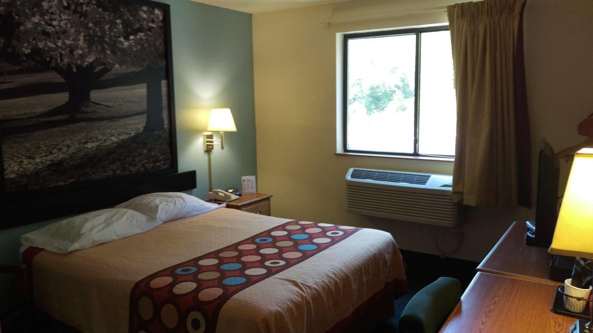 Super 8 By Wyndham Thurmont Exterior photo