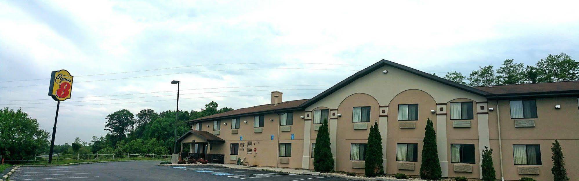 Super 8 By Wyndham Thurmont Exterior photo